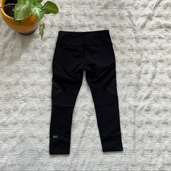 Splits59 Black Panel Cropped Leggings - Picture 5 of 5